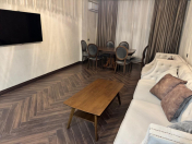 İcarəyə verilir 3 otaqlı 121 m2 yeni tikili Şah İsmayıl Xətai m.