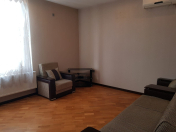 Satılır 2 otaqlı 70 m2 yeni tikili Azadlıq prospekti m.