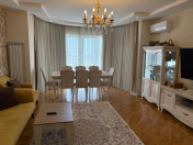 İcarəyə verilir 3 otaqlı 134 m2 yeni tikili 8 Noyabr m.