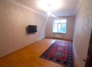 Satılır 4 otaqlı 100 m2 köhnə tikili Əhmədli m.