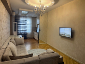 İcarəyə verilir 3 otaqlı 95 m2 yeni tikili 8 Noyabr m.