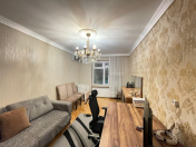 Satılır 2 otaqlı 65 m2 köhnə tikili Gənclik m.