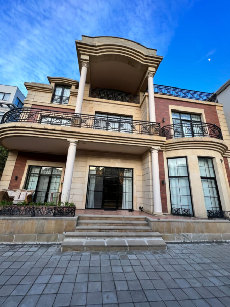 Satılır 7 otaqlı 550 m2 həyət evi 6 mkr