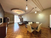 Satılır 4 otaqlı 180 m2 yeni tikili Gənclik m.