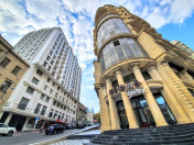 Satılır 4 otaqlı 190 m2 yeni tikili İçəri Şəhər m.