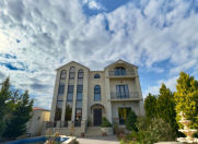 Satılır 5 otaqlı 365 m2 villa Şüvəlan