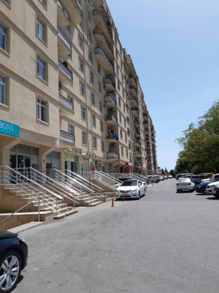 Satılır 2 otaqlı 120 m2 obyekt Elmlər Akademiyası m.