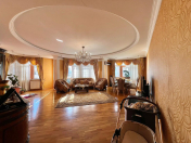 Satılır 3 otaqlı 148 m2 yeni tikili Gənclik m.