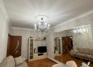 Satılır 3 otaqlı 90 m2 köhnə tikili Memar Əcəmi m.