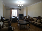 Satılır 4 otaqlı 200 m2 yeni tikili Nizami m.