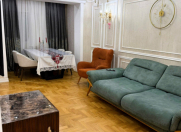 Satılır 3 otaqlı 100 m2 köhnə tikili Gənclik m.