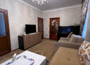 Satılır 2 otaqlı 46 m2 köhnə tikili Memar Əcəmi m.