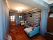 Satılır 3 otaqlı 100 m2 köhnə tikili İnşaatçılar m.