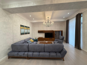 Satılır 4 otaqlı 165 m2 yeni tikili Ağ şəhər