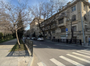 Satılır 2 otaqlı 65 m2 köhnə tikili 28 May m.