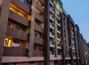 Satılır 2 otaqlı 60 m2 köhnə tikili Axundov bağı