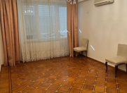 Satılır 6 otaqlı 205 m2 köhnə tikili İçəri Şəhər m.