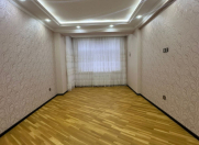 Satılır 3 otaqlı 120 m2 yeni tikili Xalqlar Dostluğu m.