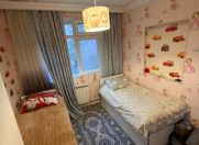 Satılır 3 otaqlı 75 m2 köhnə tikili Yasamal r.