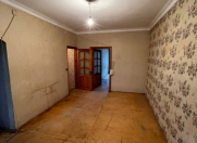 Satılır 2 otaqlı 53 m2 köhnə tikili 3 mkr