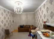 Satılır 2 otaqlı 61 m2 köhnə tikili Memar Əcəmi m.