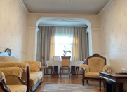 Satılır 3 otaqlı 75 m2 köhnə tikili Şah İsmayıl Xətai m.