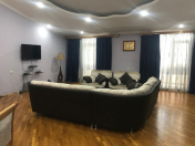 İcarəyə verilir 2 otaqlı 120 m2 yeni tikili Dövlət Statistika Komitəsi