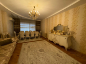 Satılır 4 otaqlı 198 m2 yeni tikili Gənclik m.