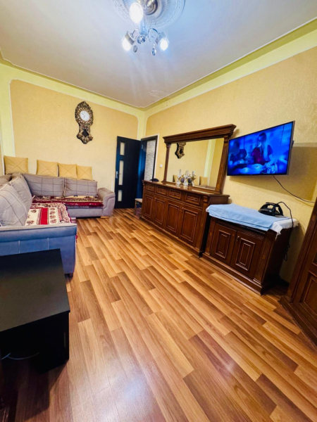 Satılır 2 otaqlı 65 m2 köhnə tikili Köhnə Günəşli