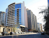 Satılır 3 otaqlı 110 m2 yeni tikili Yasamal r.