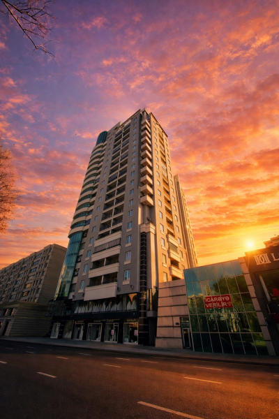 Satılır 4 otaqlı 250 m2 yeni tikili 28 May m.