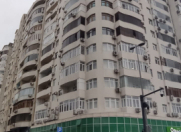 Satılır 4 otaqlı 210 m2 yeni tikili Bakı