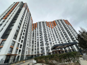 Satılır 3 otaqlı 76.5 m2 yeni tikili Elmlər Akademiyası m.