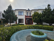 Satılır 7 otaqlı 560 m2 bağ evi Şağan