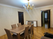 İcarəyə verilir 4 otaqlı 130 m2 köhnə tikili Nəriman Nərimanov m.