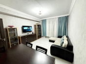 Satılır 3 otaqlı 75 m2 köhnə tikili Şah İsmayıl Xətai m.