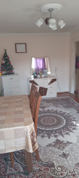 Satılır 2 otaqlı 60 m2 köhnə tikili Bakıxanov