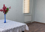 Satılır 2 otaqlı 45 m2 köhnə tikili Xalqlar Dostluğu m.