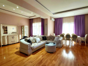 Satılır 3 otaqlı 150.5 m2 yeni tikili 28 May m.