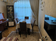 Satılır 3 otaqlı 82 m2 köhnə tikili Xalqlar Dostluğu m.