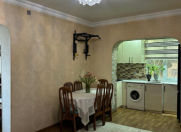 Satılır 2 otaqlı 50 m2 köhnə tikili Elit ticarət mərkəzi