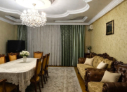 Satılır 4 otaqlı 160 m2 yeni tikili Memar Əcəmi m.