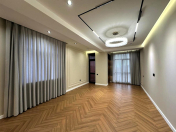 Satılır 4 otaqlı 139 m2 yeni tikili Gənclik m.