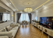 Satılır 3 otaqlı 130 m2 yeni tikili Gənclik m.