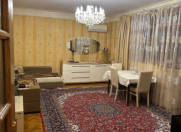 Satılır 3 otaqlı 90 m2 köhnə tikili Xalqlar Dostluğu m.