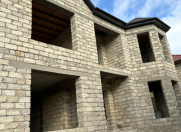 Satılır 6 otaqlı 390 m2 həyət evi Qaraçuxur