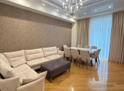 Satılır 3 otaqlı 130 m2 yeni tikili Ağ şəhər