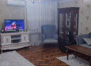 Satılır 4 otaqlı 110 m2 köhnə tikili İnşaatçılar m.