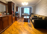 Satılır 3 otaqlı 90 m2 köhnə tikili Gənclik m.