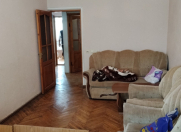 İcarəyə verilir 2 otaqlı 65 m2 köhnə tikili Həzi Aslanov m.